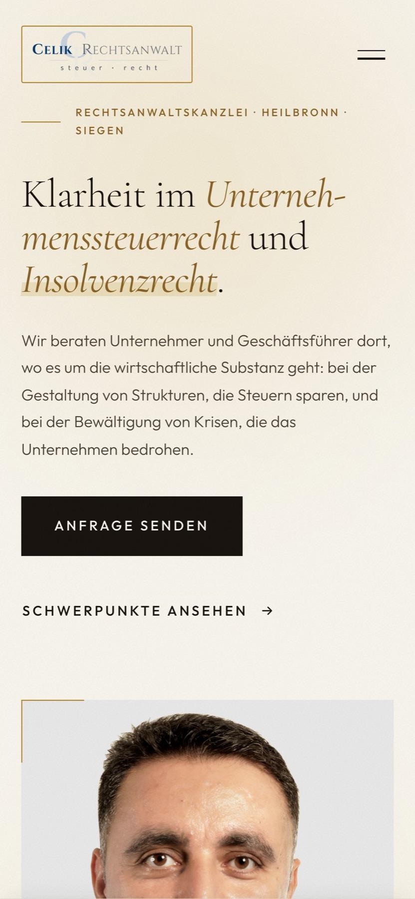 Website von Rechtsanwaltskanzlei Celik auf dem Handy
